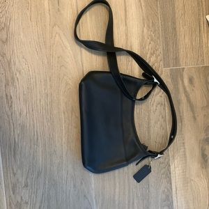 Coach black shoulder handbag